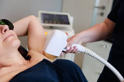 Strefa Urody Sabina Masarczyk Kosmetolog. Fotoodmładzanie, usuwanie przebarwień, naczynek, zmarszczek, depilacja laserowa.